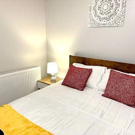 Comfy Studio Flat And Workspace Near Ashton-U-Lyne Station Stalybridge Exterior foto